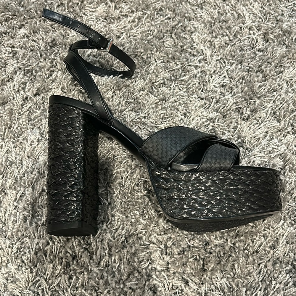 Nine West black leather high heeled woven platform sandal